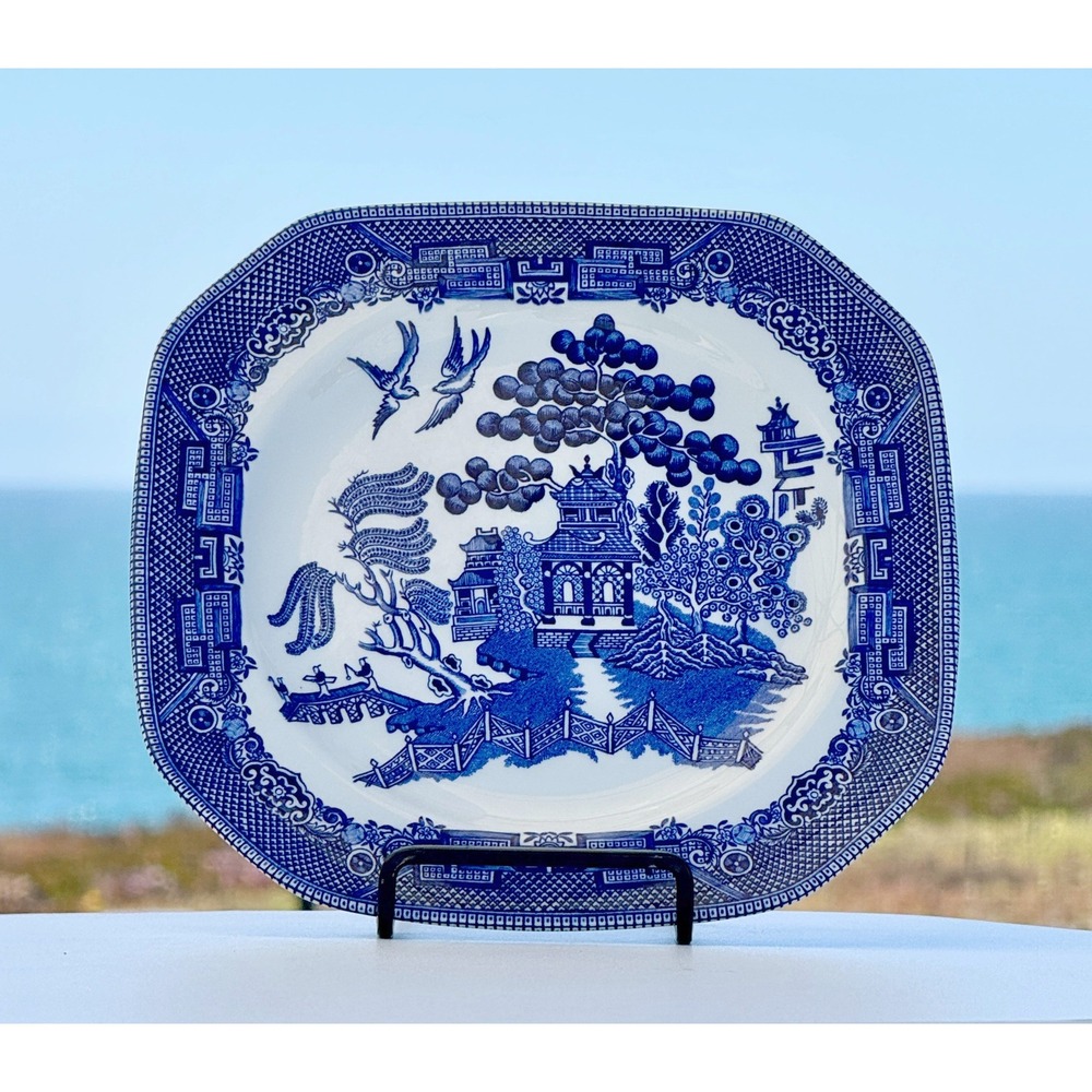 Blue Willow Johnson Bros Square Salad Plate Blue White Chinoiserie England 7.5"